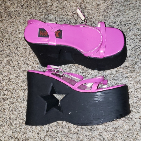 Hot Topic Shoes - Vintage Hot Topic star platform sandals